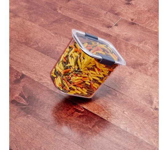 Rubbermaid Brilliance 14-Piece Food Storage Container Set with Scoops, Airtight, BPA-Free, for Kitchen and Pantry Organization