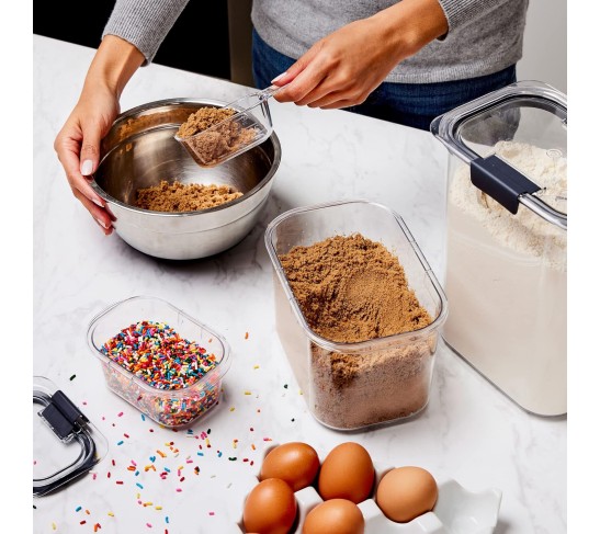 Rubbermaid Brilliance 14-Piece Food Storage Container Set with Scoops, Airtight, BPA-Free, for Kitchen and Pantry Organization