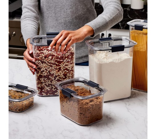 Rubbermaid Brilliance 14-Piece Food Storage Container Set with Scoops, Airtight, BPA-Free, for Kitchen and Pantry Organization